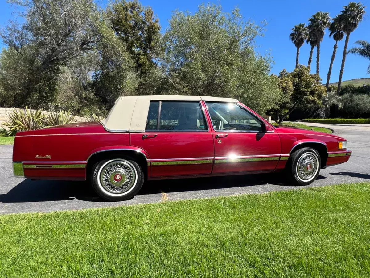 Cadillac DeVille 4.9L V8, one family ownership. 1993 Cadillac DeVille