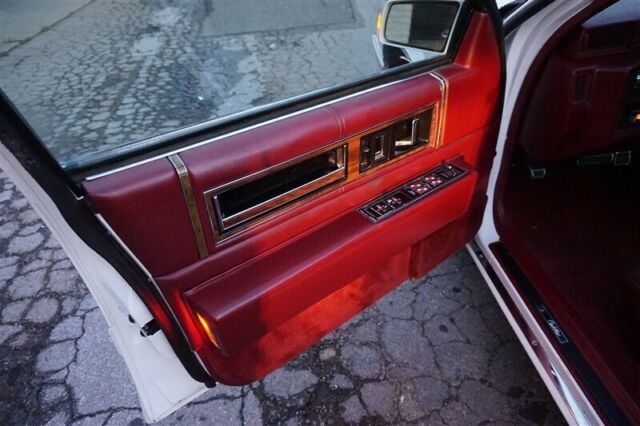 1993 Cadillac DeVille -- - photo 6