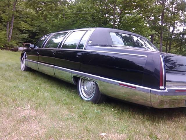 1994 Cadillac Fleetwood - photo 2