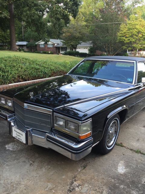 1985 Cadillac Fleetwood Broughham - photo 2