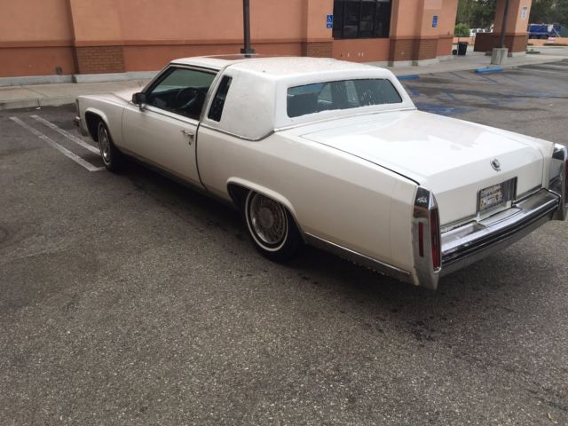 1985 Cadillac Fleetwood DE ELENGANCE - photo 2