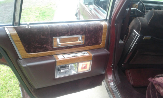 1980 Cadillac Fleetwood Brougham D Elegance - photo 11