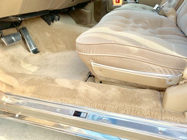 1986 Cadillac Brougham - photo 9