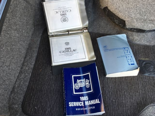 1985 Cadillac Brougham D'elegance coupe - photo 10