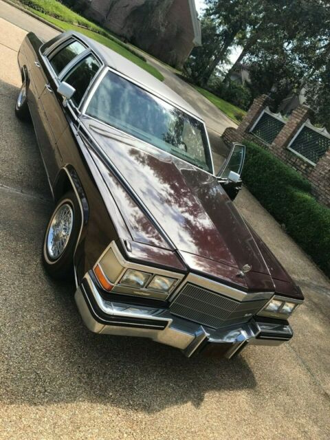 1985 Cadillac Brougham - photo 2
