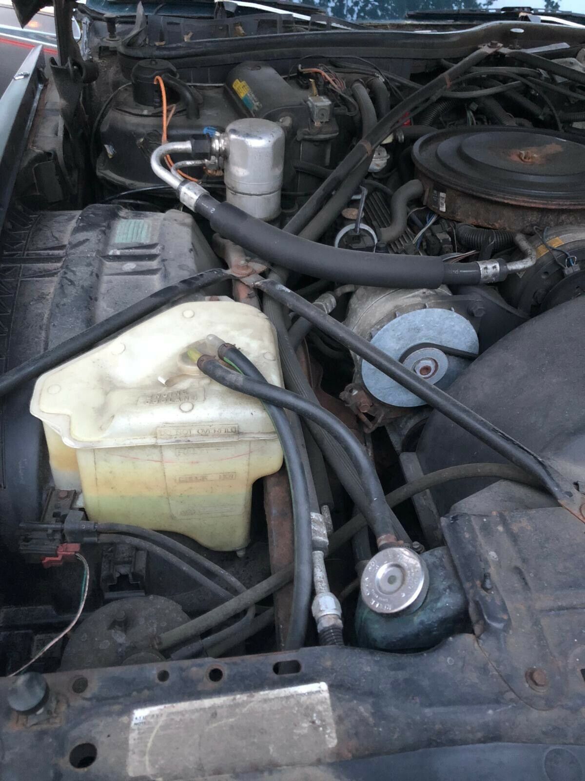 1985 Cadillac Fleetwood - photo 11