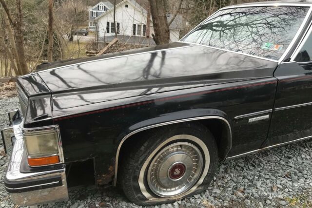1982 Cadillac DeVille - photo 2