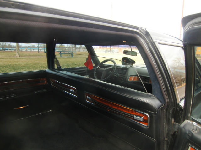 1969 Cadillac Fleetwood 75 series limousine - photo 13