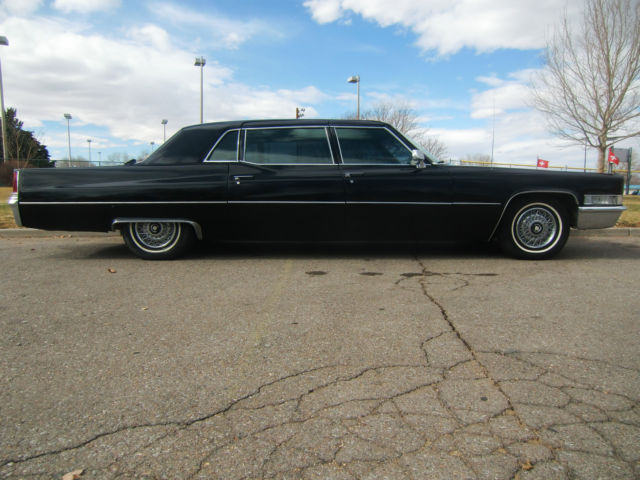 1969 Cadillac Fleetwood 75 series limousine - photo 2