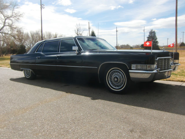 1969 Cadillac Fleetwood 75 series limousine - photo 5