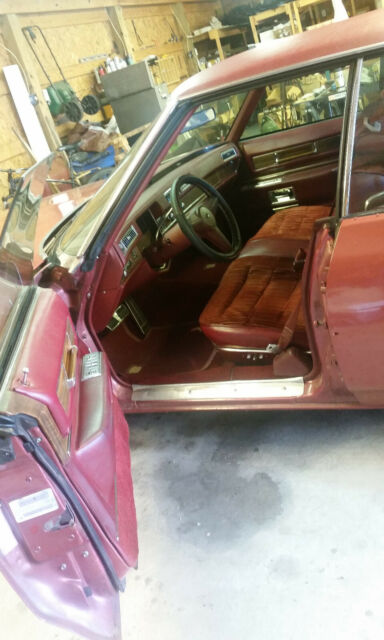 1975 Cadillac DeVille Sedan - photo 5