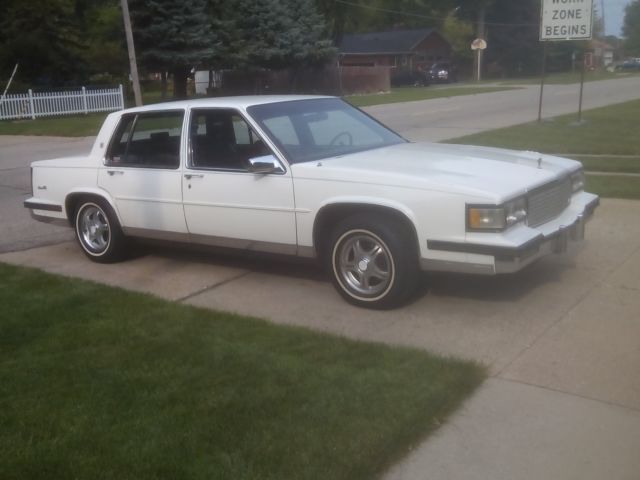 Cadillac Sedan Deville 1988 1988 Cadillac DeVille