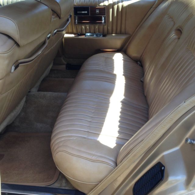 1976 Cadillac Seville - photo 2