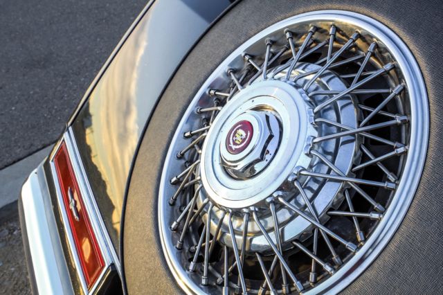 1985 Cadillac Seville Custom - photo 3