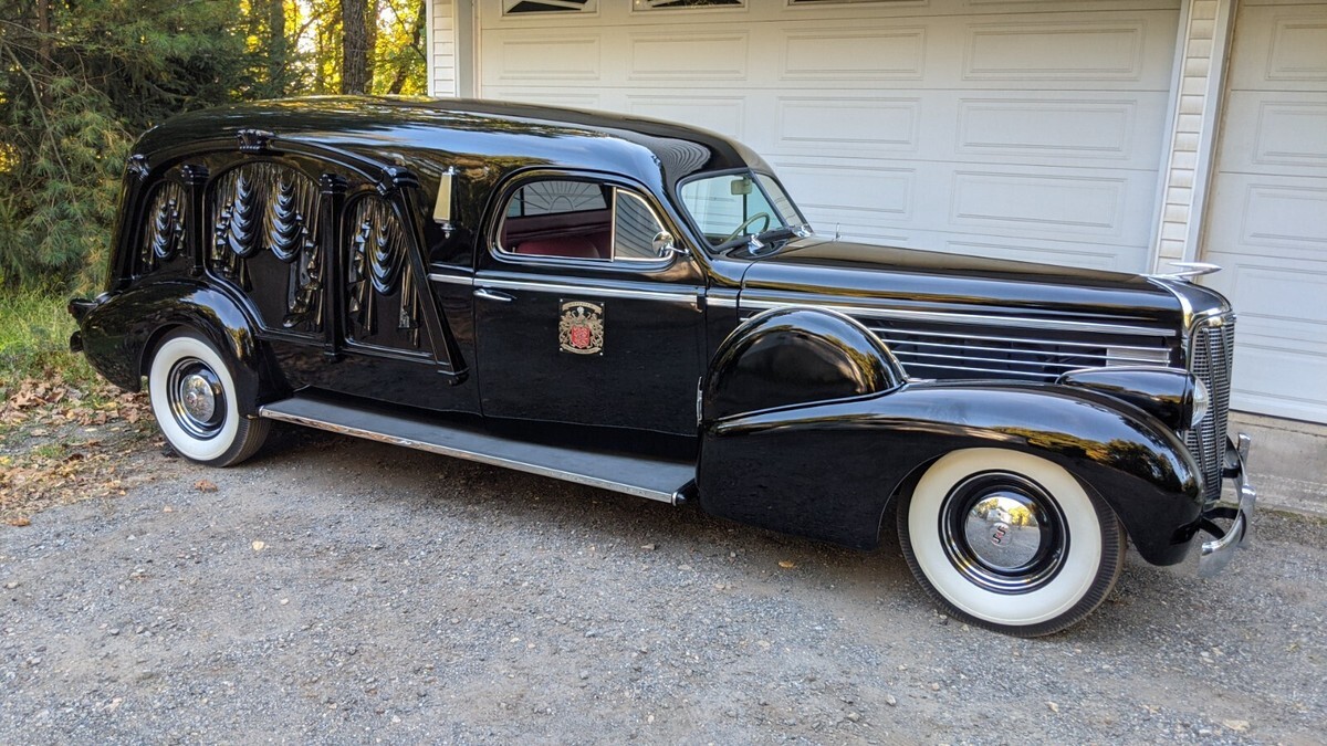 1938 Cadillac Fleetwood - photo 2