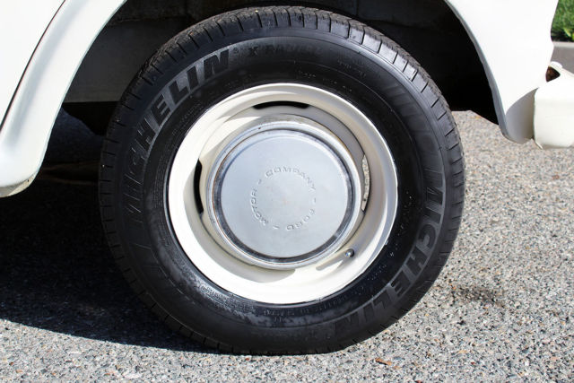 1974 Ford E-Series Van "Shorty" 310-259-5383 - photo 13