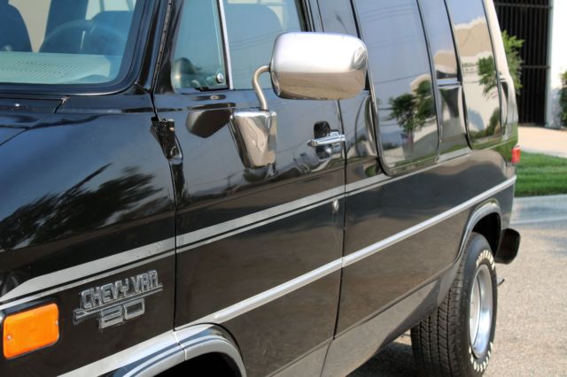 1990 Chevrolet G20 Van "Shorty" Conversion,100% Rust Free, Two Owner - photo 12