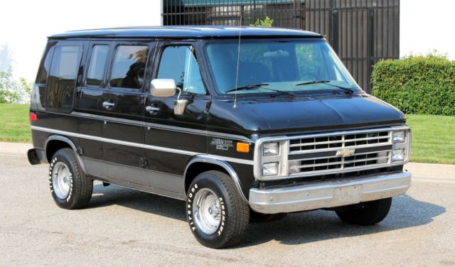 1990 Chevrolet G20 Van "Shorty" Conversion,100% Rust Free, Two Owner - photo 3