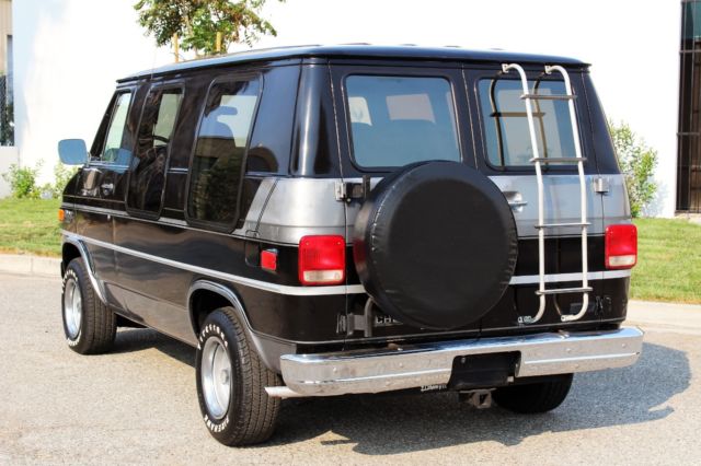 1990 Chevrolet G20 Van "Shorty" Conversion,100% Rust Free, Two Owner - photo 9