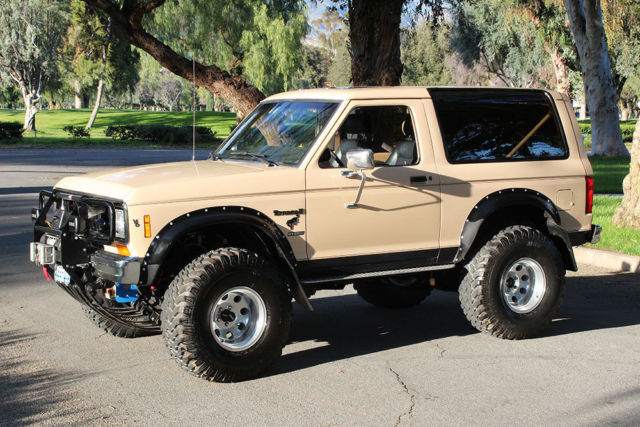 1985 Ford Bronco II "Doomsday Prepper" Hybrid, Over 100k Invested - photo 8