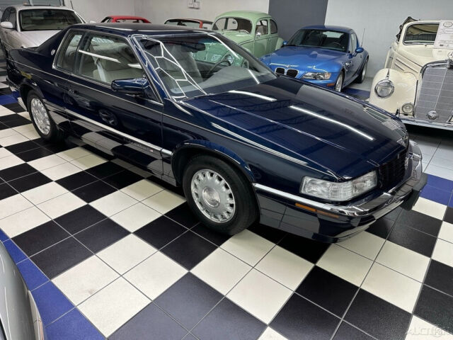 1992 Cadillac Eldorado 7K MILES - ONE OWNER - NEW LIKE DAY ONE!! - photo 2