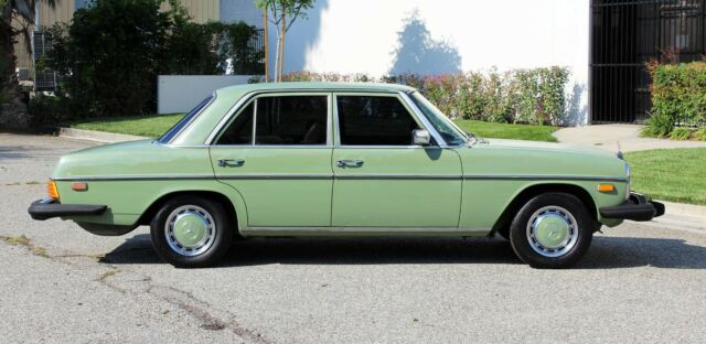 1974 Mercedes-Benz 200-Series One Owner, 76k Orig Miles, One Owner (833)225-4227 - photo 6