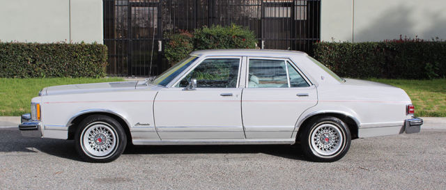 1976 Ford Granada V-8 Ghia - photo 6