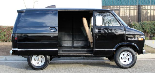 1977 Chevrolet G20 Van "Shorty" 100% Rust Free, Needs TLC, No Reserve - photo 6