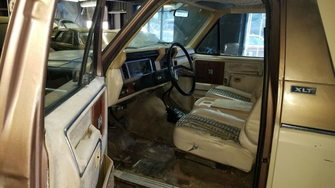 1981 Ford Bronco U10, 4x4, XLT, Manual, 97k Orig Miles(310)259-5383 - photo 9