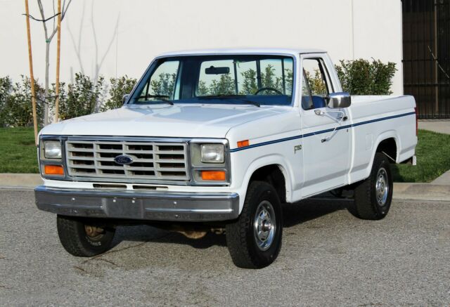 1983 Ford F-150 4x4, "Short bed", (310) 259-5383 - photo 4