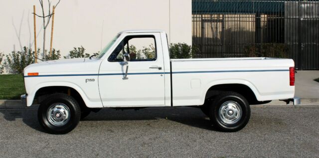 1983 Ford F-150 4x4, "Short bed", (310) 259-5383 - photo 7
