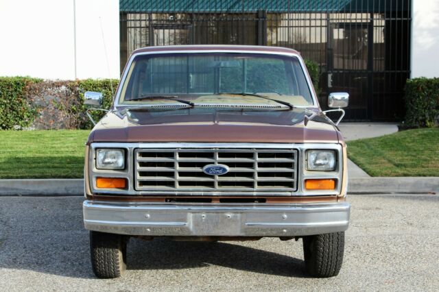 1984 Ford F-250 XLT Diesel 19k Orig Miles, Rust Free (833)225-4227 - photo 4