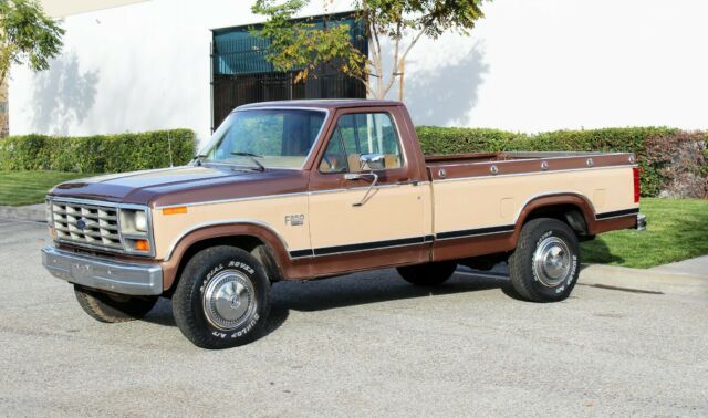 1984 Ford F-250 XLT Diesel 19k Orig Miles, Rust Free (833)225-4227 - photo 6