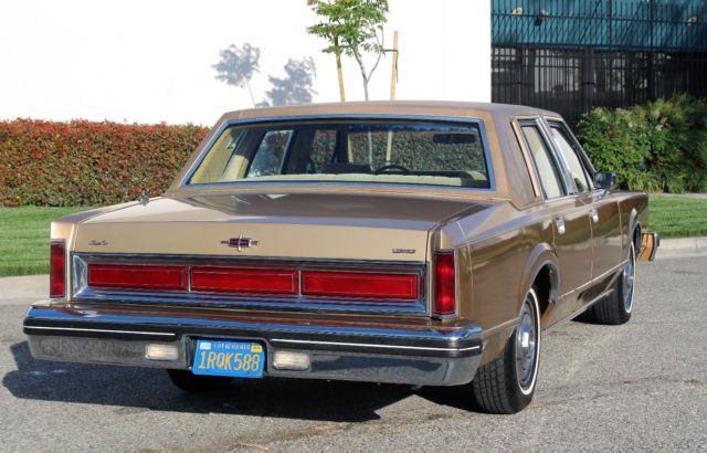 1984 Lincoln Town Car California Car, 69k Orig miles, 100% Rust Free - photo 13