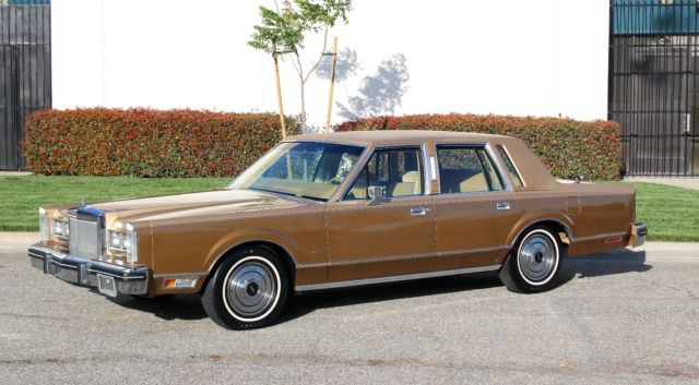 1984 Lincoln Town Car California Car, 69k Orig miles, 100% Rust Free - photo 5