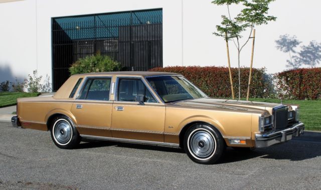 1984 Lincoln Town Car California Car, 69k Orig miles, 100% Rust Free - photo 8