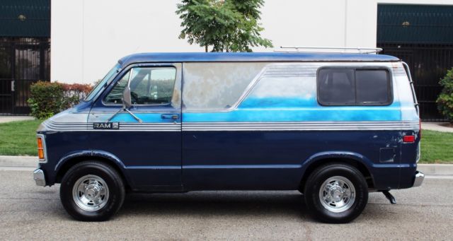 1985 Dodge Ram 1500 "Shorty" Conversion, 100% Rust Free - photo 7