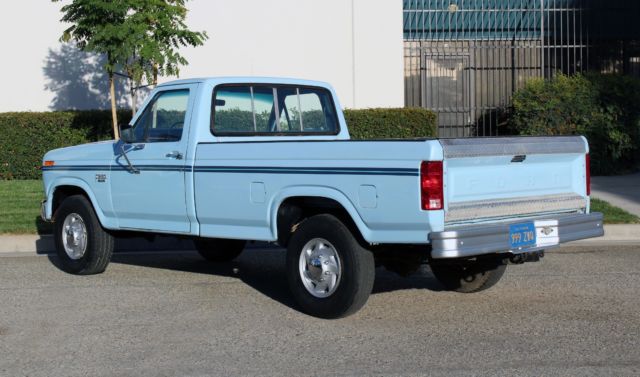 1985 Ford F-250 California Original, 100% Rust Free, 3/4 ton - photo 9
