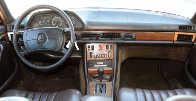 1985 Mercedes-Benz 300-Series Runs A+, Needs TLC, No Reserve - photo 13