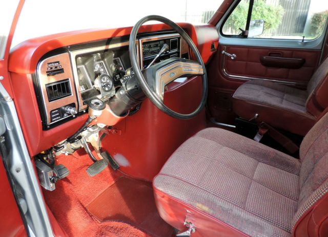 1986 Ford E-Series Van 250 XLT Diesel Super Club (11 Pass) Wagon - photo 11