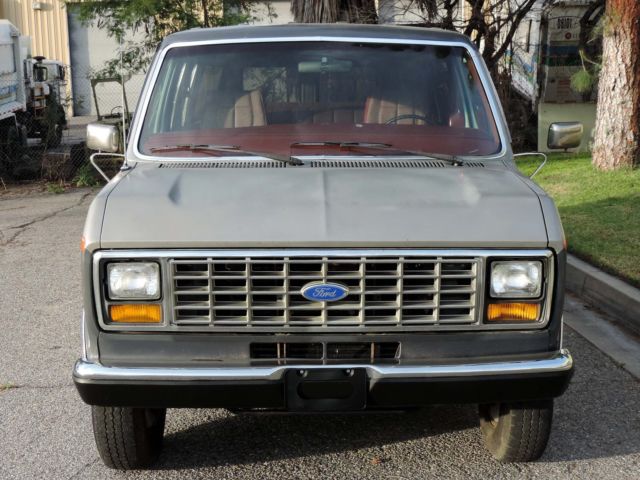 1986 Ford E-Series Van 250 XLT Diesel Super Club (11 Pass) Wagon - photo 3