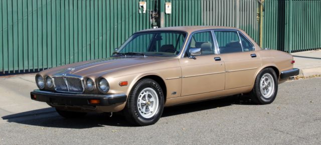 1986 Jaguar XJ6 100% Rust Free, California Car, Needs TLC - photo 8