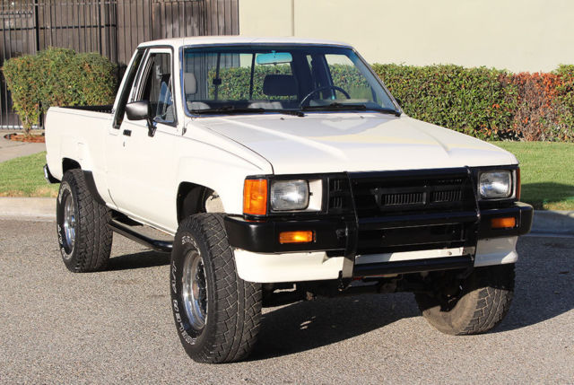 1986 Toyota Pickup, 4x4 Pickup 4x4 Xtra Cab, 100% Rust Free - photo 4