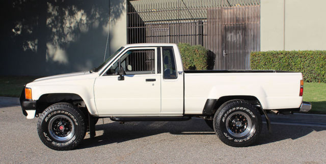 1986 Toyota Pickup, 4x4 Pickup 4x4 Xtra Cab, 100% Rust Free - photo 6