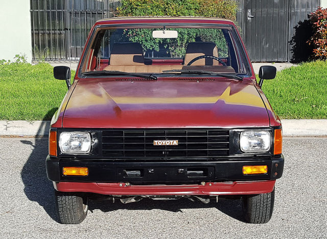1986 Toyota Other Pickup, Short bed - photo 2