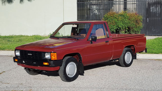 1986 Toyota Other Pickup, Short bed - photo 5