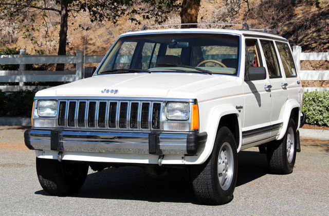 1987 Jeep Cherokee Laredo 4x4, California Two Owner - photo 7