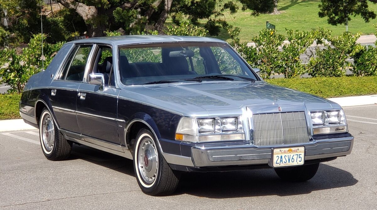 1987 Lincoln Continental California Car, Runs A+++, 40k Orig Miles - photo 2
