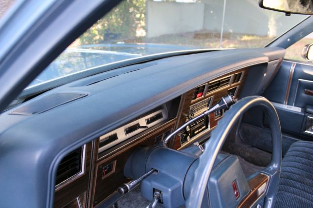 1988 Oldsmobile Custom Cruiser "Woody" Wagon, California One Owner - photo 13