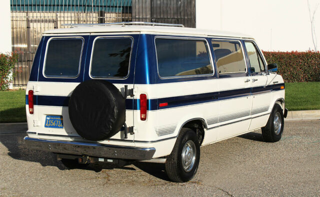 1989 Ford E-Series Van Club Wagon XL, 100% Rust Free, (310)259-5383 - photo 10